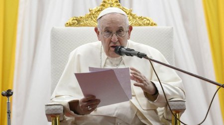 Papa critica industria armelor si a contraceptivelor la o conferinta pentru sprijinirea natalitatii