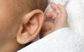 O fetita, nascuta surda, aude pentru prima data cu ajutorul terapiei genice