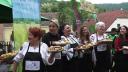 Festival de prajituri cu rabarbar la Saschiz, in onoarea Regelui Charles al III-lea. Localnicii au reinventat si pizza