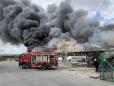 Incendiu puternic la hala unui producator de tamplarie PVC