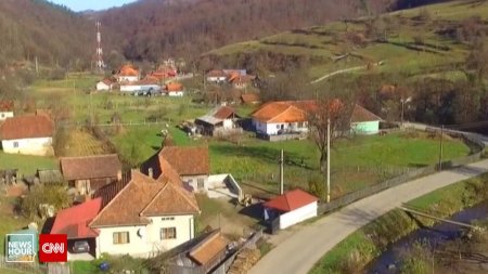 Drumul Regelui, o ruina. Autoritatile din doua judete colaboreaza pentru reabilitare: Am terminat tot ce apartine de zona noastra