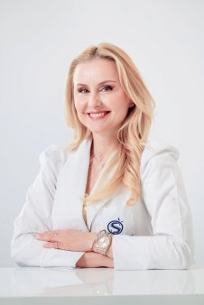 ZF Investiti in Romania! Un proiect ZF si CEC Bank. Amalia Anghel, <span style='background:#EDF514'>SKIN</span>Med Clinic: Pe timp de vara multi dintre pacienti sunt romani care lucreaza in afara