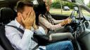 Campanie ciudata de siguranta rutiera, adresata barbatilor: Condu ca o femeie! VIDEO