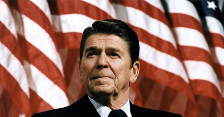 Povestea nespusa a zilei cand Reagan a fost impuscat. La Casa Alba domnea haosul, in timp ce submarine rusesti se apropiau periculos de Washington