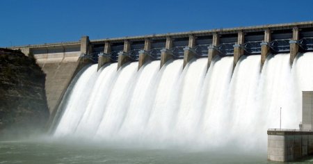 Hidroelectrica anunta scaderi pe toate planurile: productie, profit, venituri, pretul actiunilor