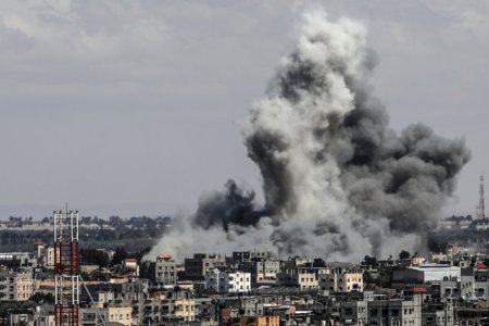 Luptele se intensifica intre Israel si militantii condusi de Hamas in nordul si sudul Fasiei Gaza