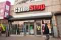 Actiunile GameStop au scazut cu 20% dupa ce a solicitat sa vanda actiuni suplimentare si a spus ca vanzarile din primul trimestru au scazut