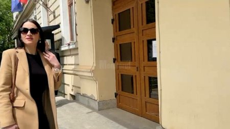 Judecatoarea din Suceava care lua mita si se droga cu interlopii se plangea ca a facut rani de la ce priza: Mi-o rupt nasu'