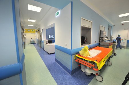 Seful Spitalului Sf. Spiridon neaga legatura dintre decesele a 3 angajati si activitatea din spital