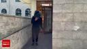 Un individ din Cluj s-a filmat in tramvai vorbind vulgar unei fete, apoi a postat pe TikTok. Politia l-a prins imediat