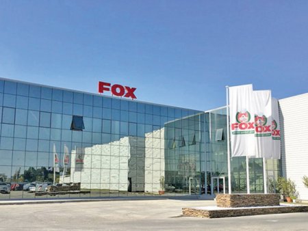 Antreprenori locali. Familia Vulpe face profit de 78 mil. lei cu brandul de mezeluri Fox, o marja de 15%. Grupul d<span style='background:#EDF514'>E FIRME</span> Fox este unul dintre cei mai mari producatori de mezeluri cu actionariat romanesc