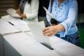Votul din diaspora a inceput! Cine sunt primii romani care voteaza la alegerile prezidentiale 2025