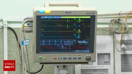 Un barbat si-a dat foc intr-un bloc din Pitesti, <span style='background:#EDF514'>SUPA</span>rat ca ar putea ramane pe drumuri. A fost dus la spital in stare grava