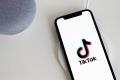 Europa amendeaza TikTok cu 530 de milioane de euro pentru transferuri ilegale de date catre China