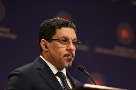 Yemen numeste un nou prim-ministru dupa ce Mubarak a demisionat