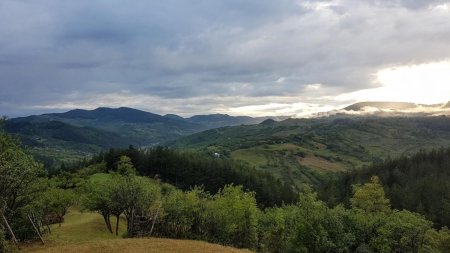 "Zona albastra" din <span style='background:#EDF514'>JUDETUL</span> Buzau: Aici, oamenii depasesc 90-100 de ani