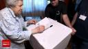Sute de alegatori au cerut urna mobila acasa sau in spitale pentru a-si exprima dreptul la vot. Cum s-a desfasurat procesul