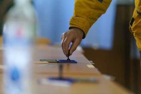 Alegeri prezidentiale 2025 – turul 2. Romanii isi aleg presedintele Romaniei dintre George Simion si Nicusor Dan