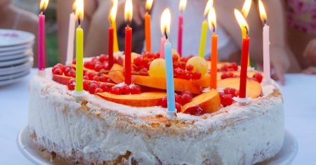 De ce tortul a devenit simbolul aniversarilor. Traditiile surprinzatoare din spatele desertului festiv
