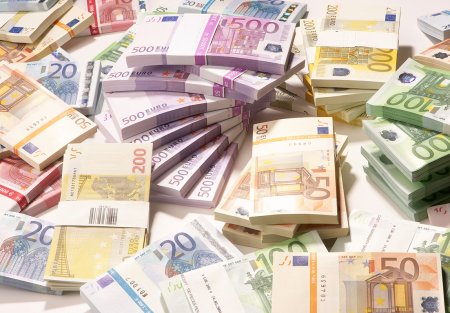 Portretul investitorului roman in 2025: mai multi, mai activi, dar inca sub pragul de compensatie